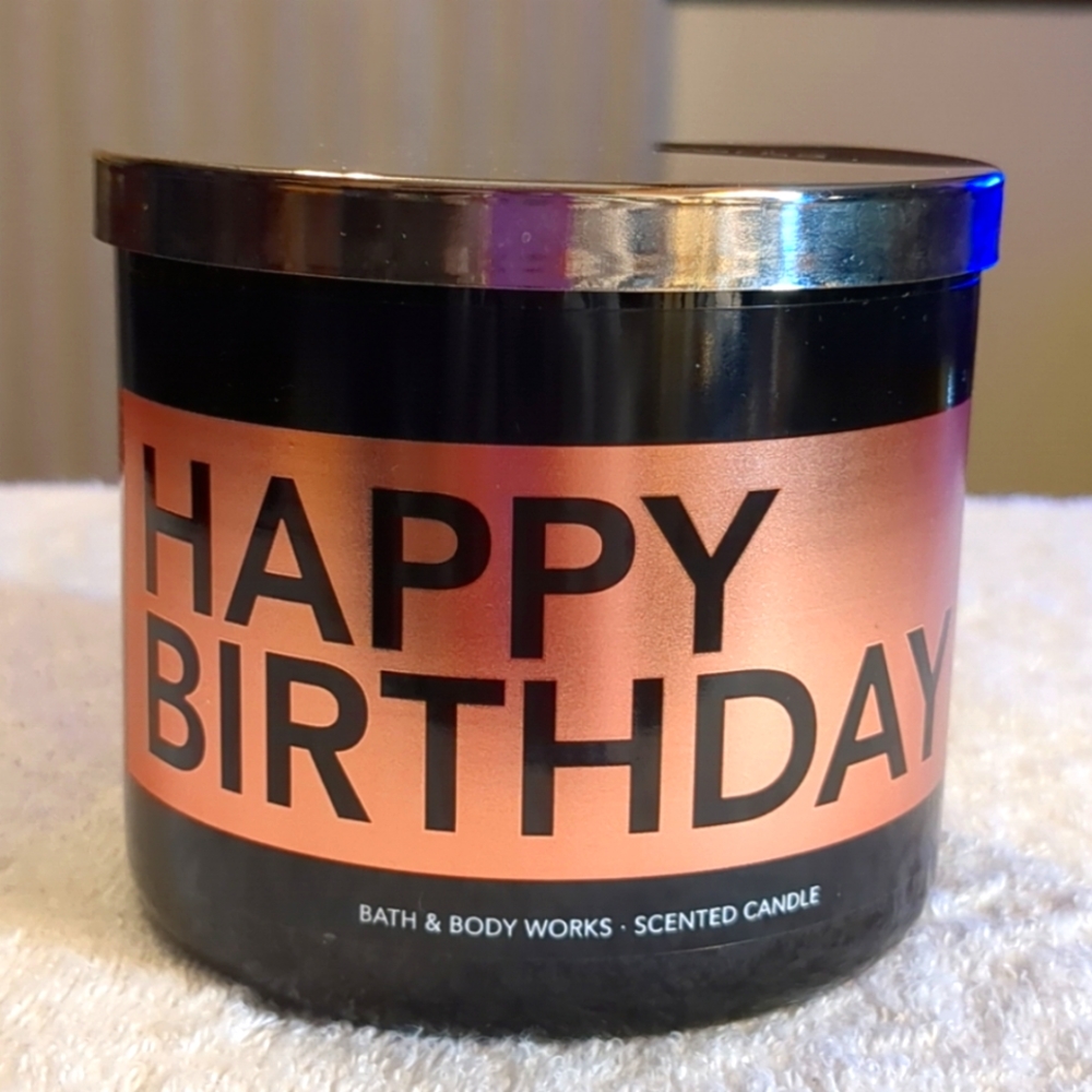 Bath & Body Works Happy Birthday 3-Wick 14.5 oz Jar Candle Buttercream Vanilla